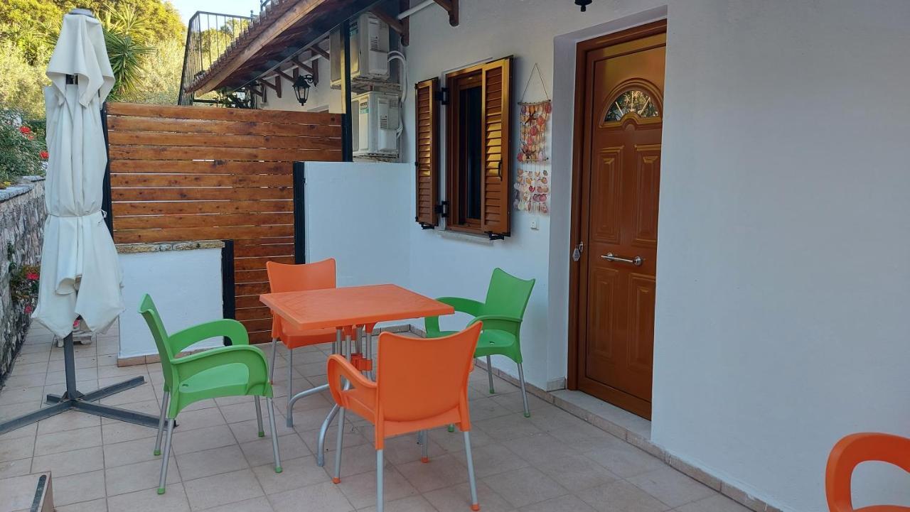 Villa Sissy Studios & Apartments ซิโวตา ภายนอก รูปภาพ