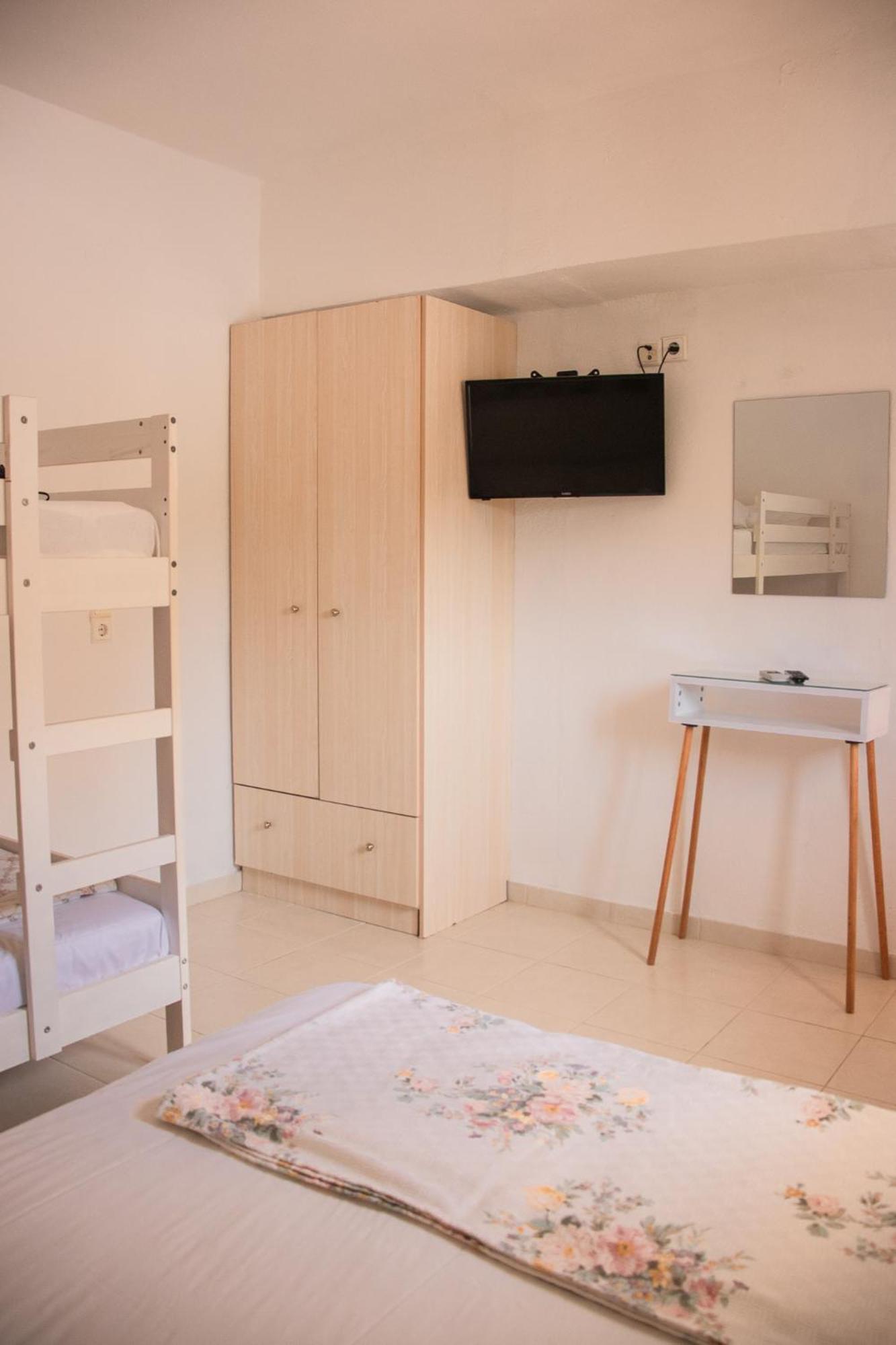 Villa Sissy Studios & Apartments ซิโวตา ภายนอก รูปภาพ