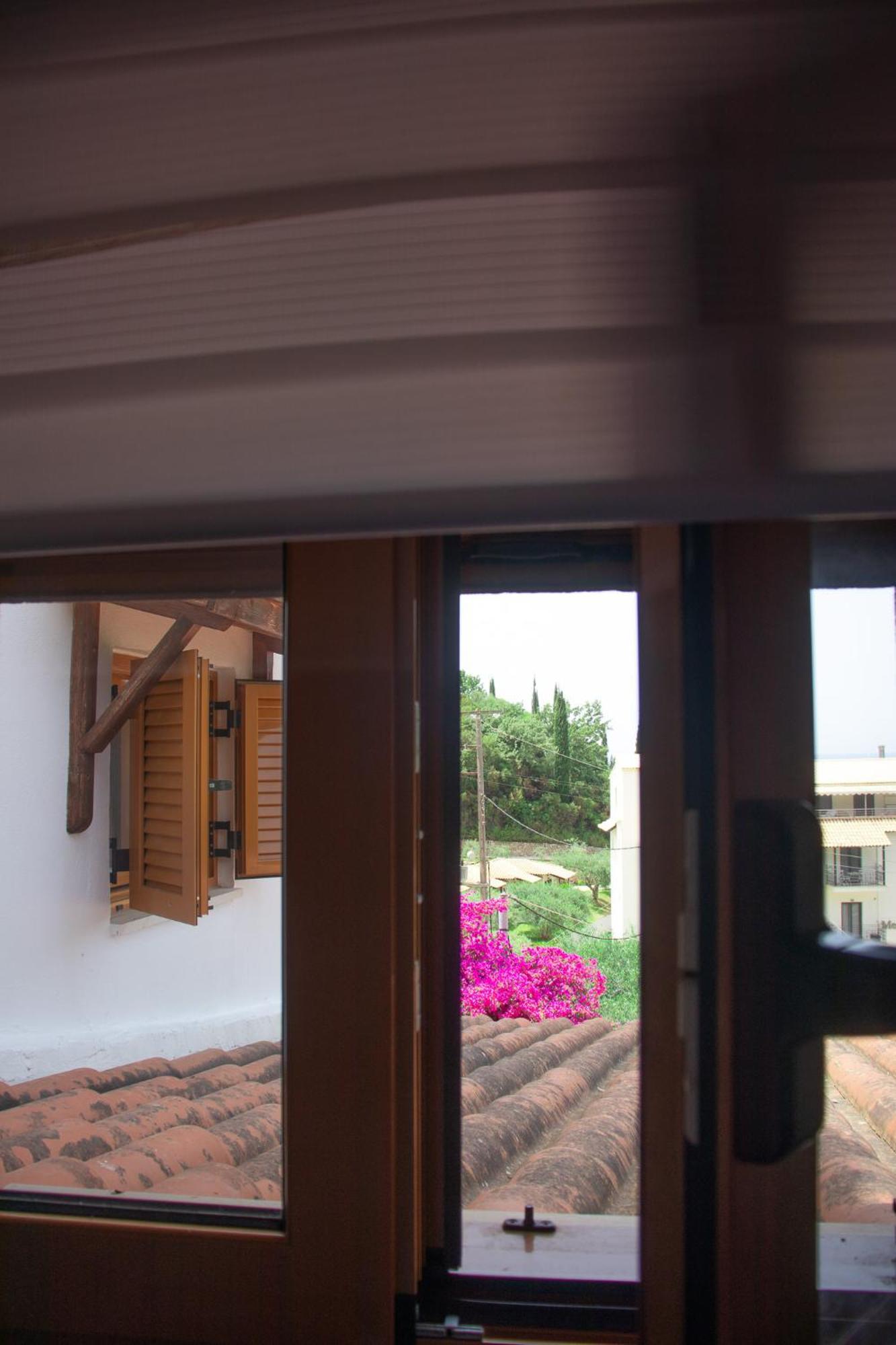 Villa Sissy Studios & Apartments ซิโวตา ภายนอก รูปภาพ